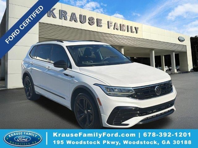 2023 Volkswagen Tiguan SE R-Line Black
