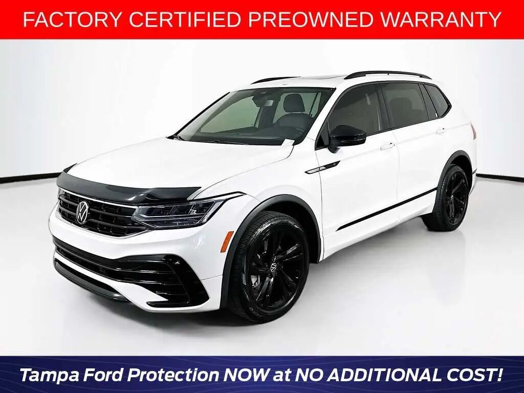 2023 Volkswagen Tiguan SE R-Line Black — photo 1 of 13