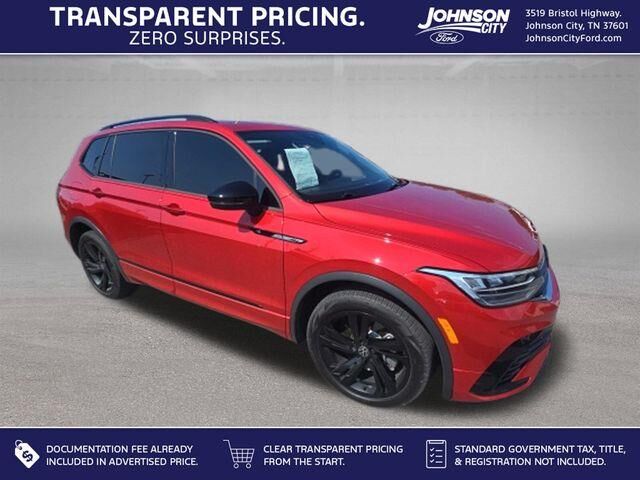 2024 Volkswagen Tiguan SE R-Line Black — photo 1 of 13