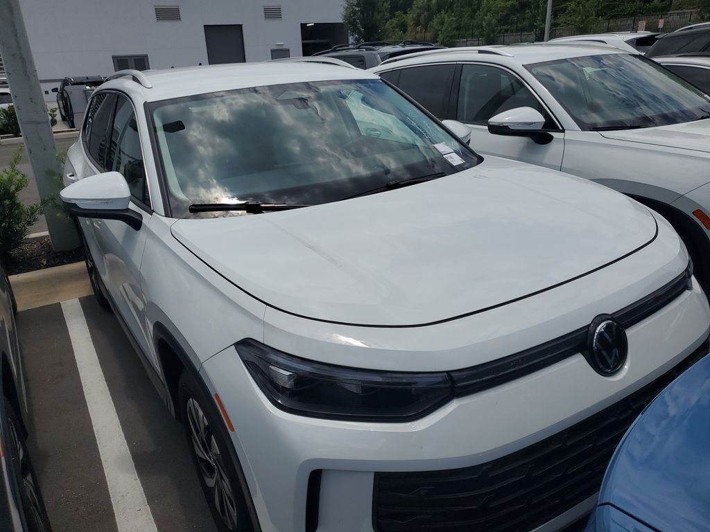 2025 Volkswagen Tiguan 2.0T S — photo 1 of 13