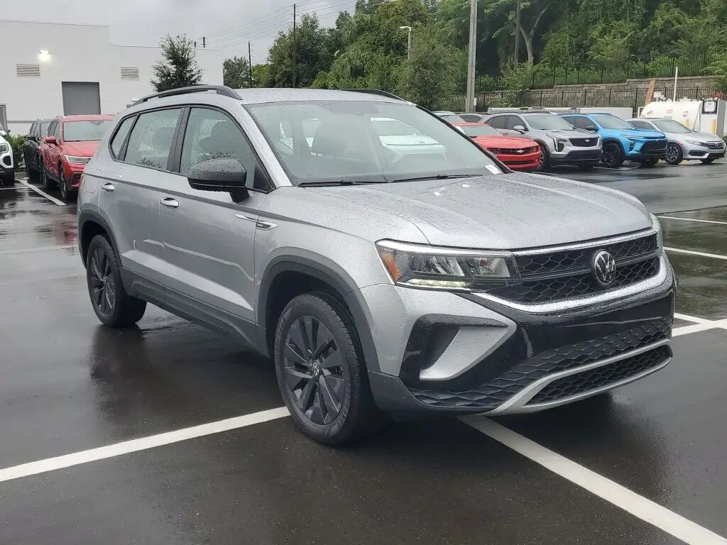 2023 Volkswagen Taos S — photo 1 of 13