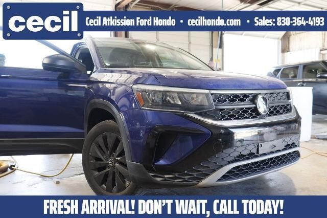 2023 Volkswagen Taos S — photo 1 of 13