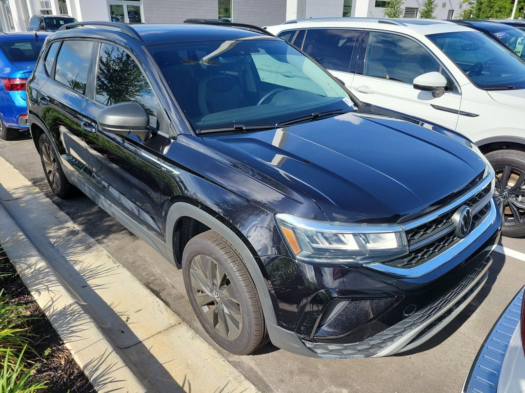 2023 Volkswagen Taos 1.5T S — photo 1 of 2