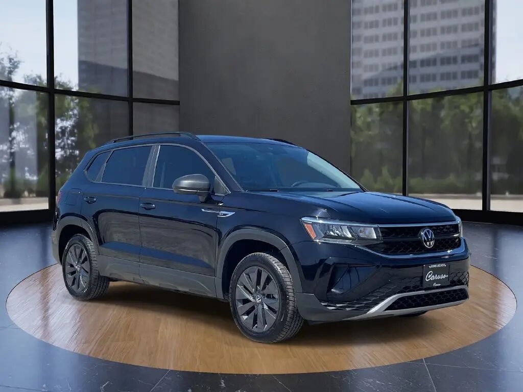 2023 Volkswagen Taos S — photo 1 of 13