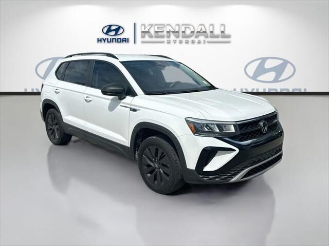 2023 Volkswagen Taos S — photo 1 of 33