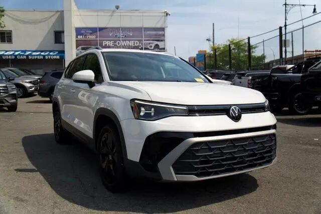 2025 Volkswagen Taos SE