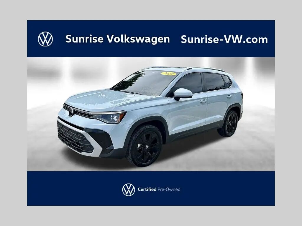 2025 Volkswagen Taos SE — photo 1 of 13