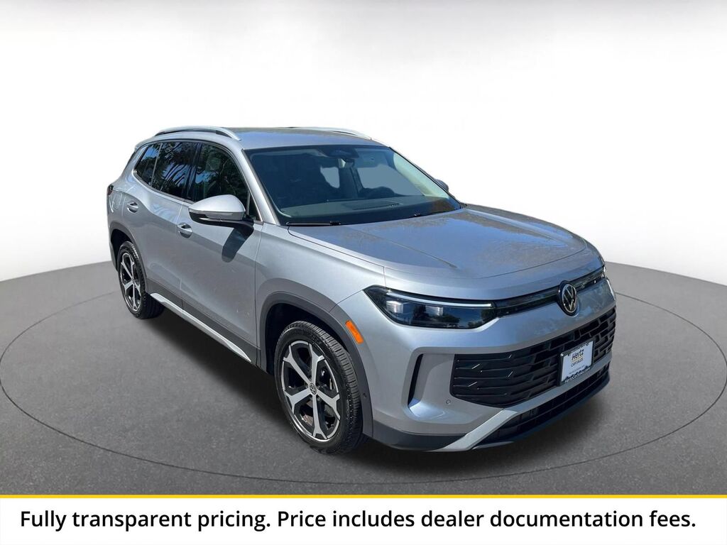 2026 Volkswagen Tiguan SE — photo 1 of 13