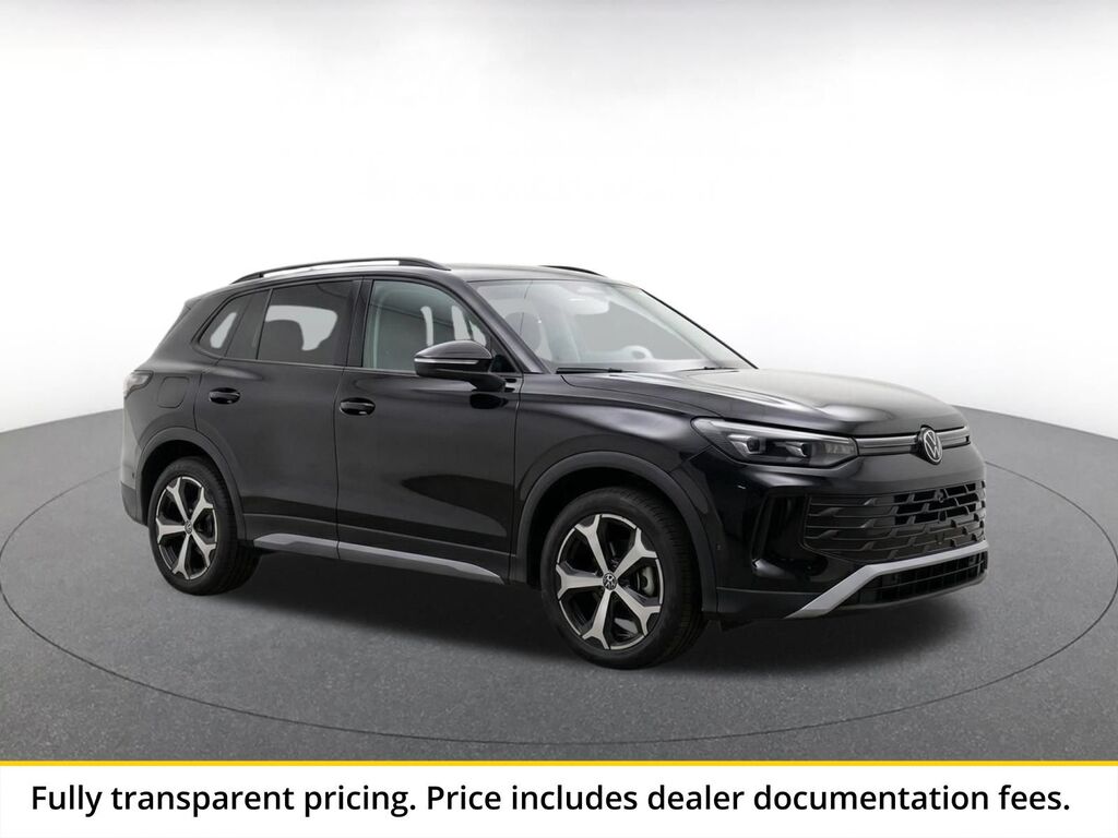 2026 Volkswagen Tiguan SE — photo 1 of 9