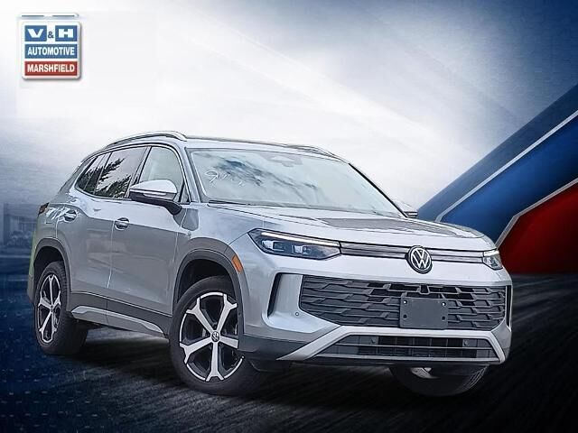 2026 Volkswagen Tiguan SE 4Motion — photo 1 of 26