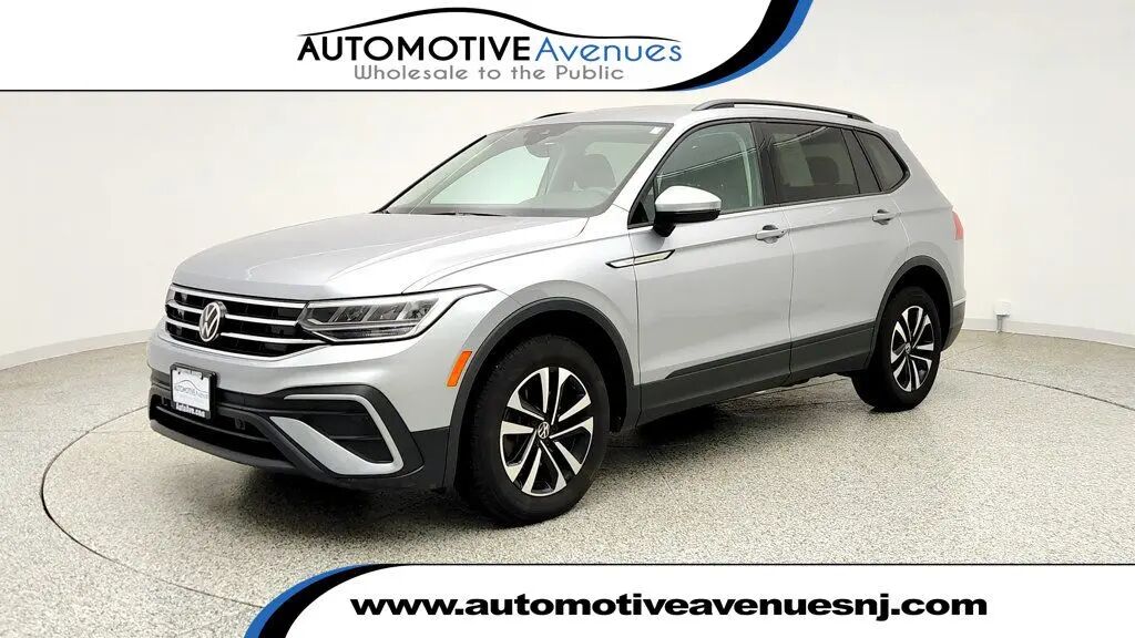 2023 Volkswagen Tiguan S 4Motion — photo 1 of 26