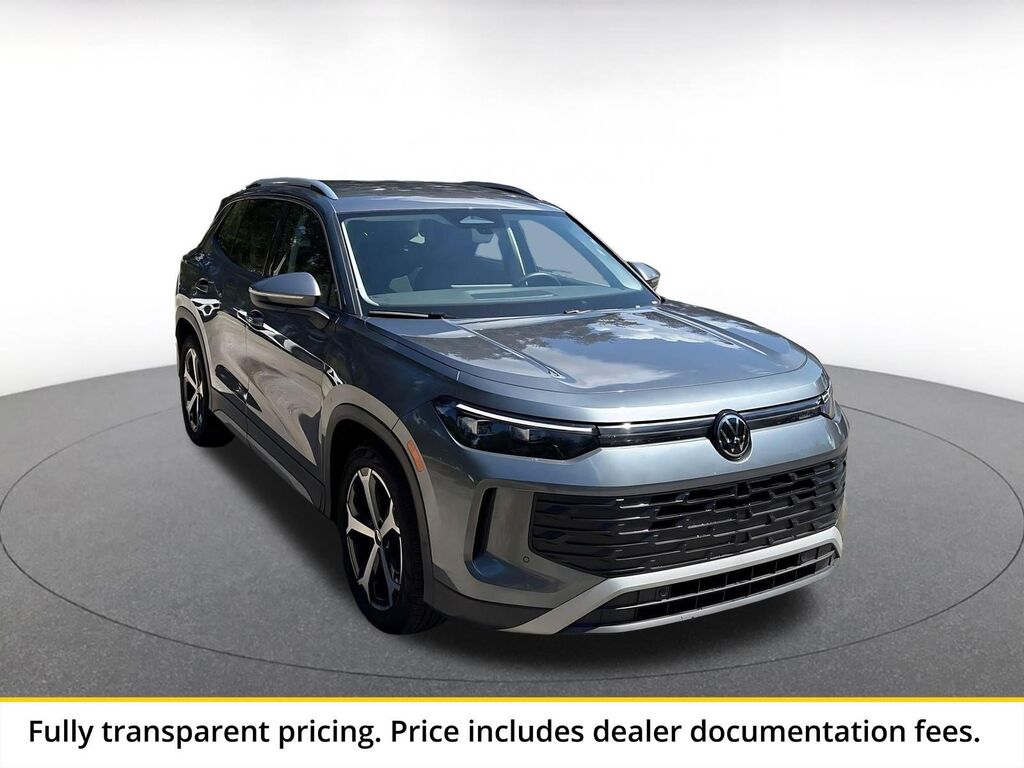 2026 Volkswagen Tiguan SE — photo 1 of 10