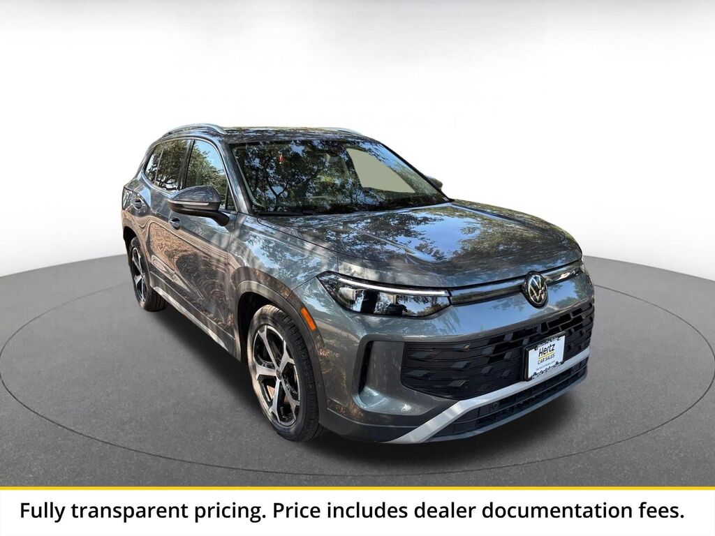 2026 Volkswagen Tiguan SE — photo 1 of 18