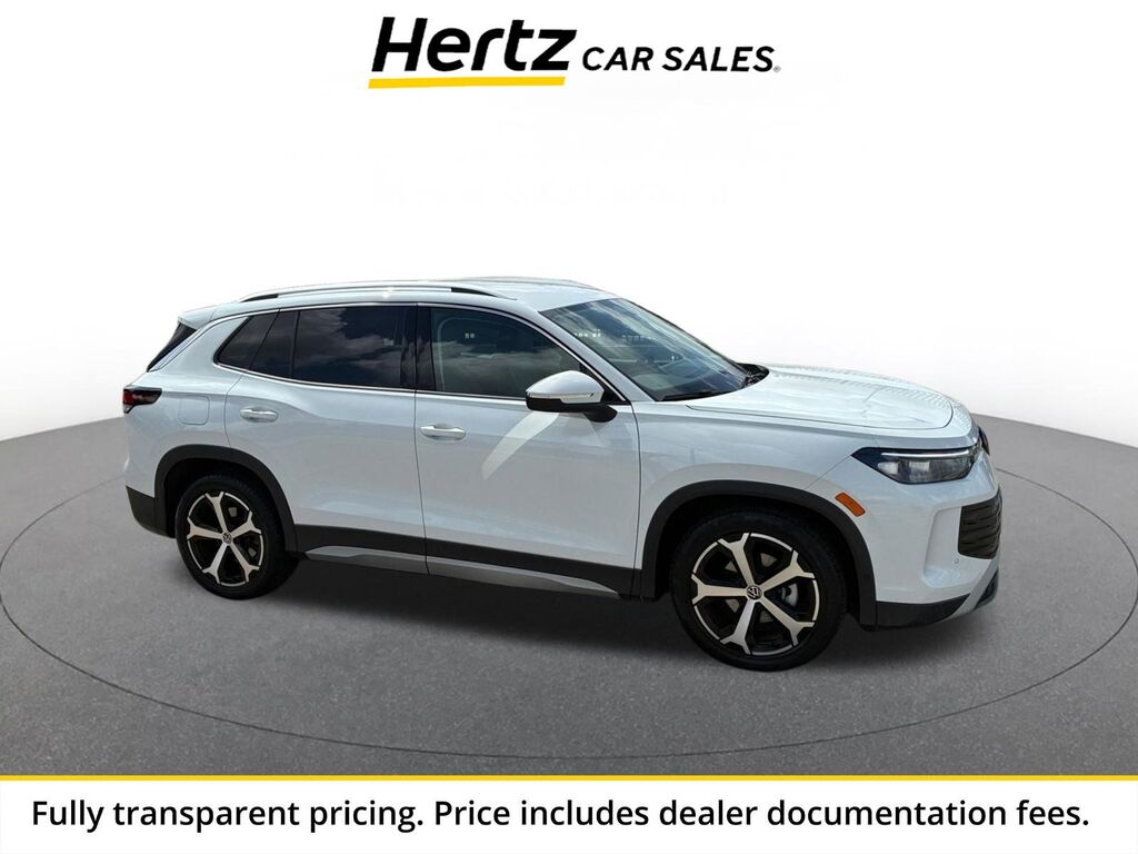 2026 Volkswagen Tiguan SE — photo 1 of 13