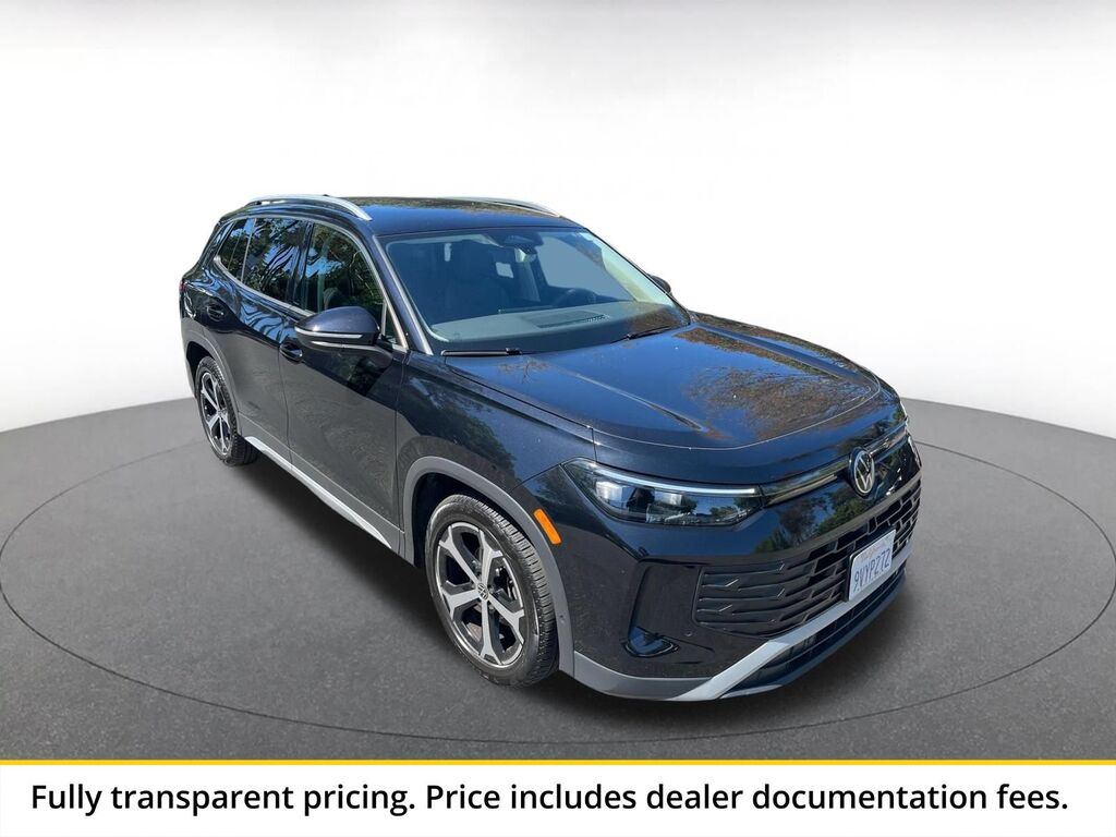 2026 Volkswagen Tiguan SE — photo 1 of 13