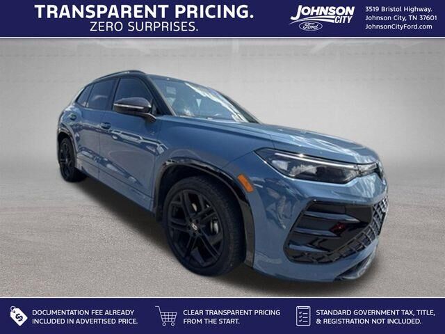 2025 Volkswagen Tiguan SE R-Line Black 4Motion — photo 1 of 13