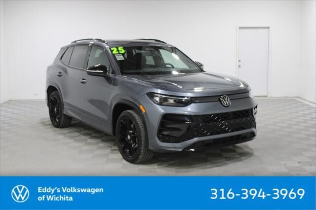 2025 Volkswagen Tiguan SE R-Line Black 4Motion