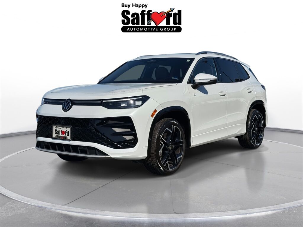 2025 Volkswagen Tiguan 2.0T SEL R-Line — photo 1 of 13