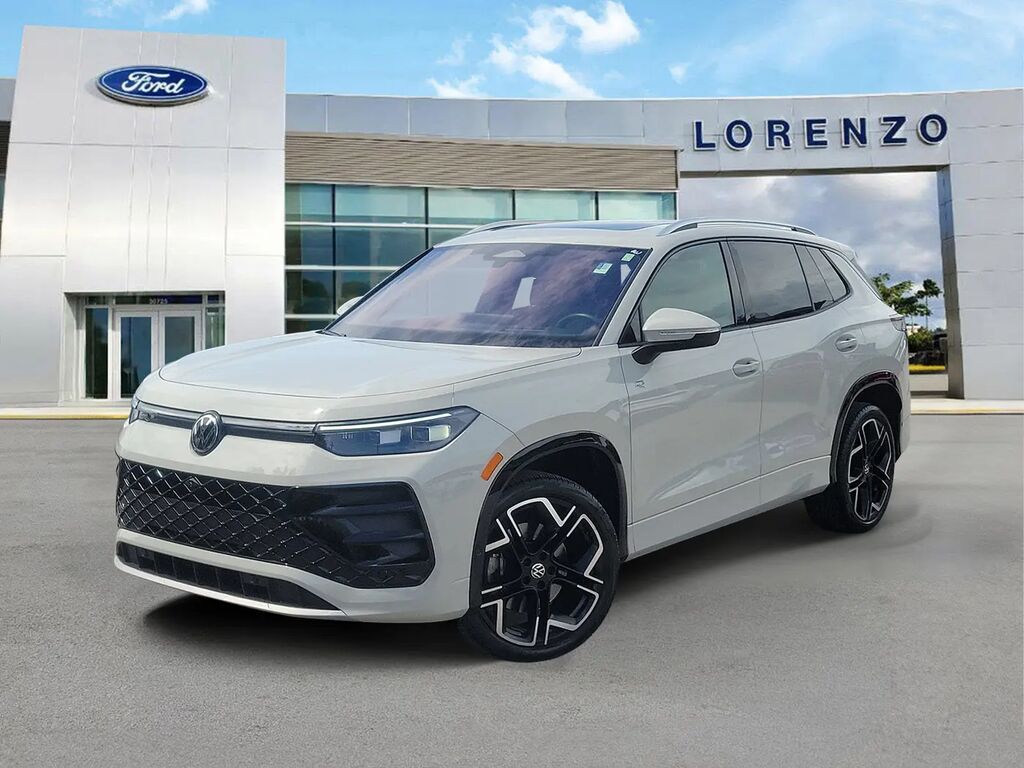 2025 Volkswagen Tiguan SEL R-Line 4Motion — photo 1 of 13