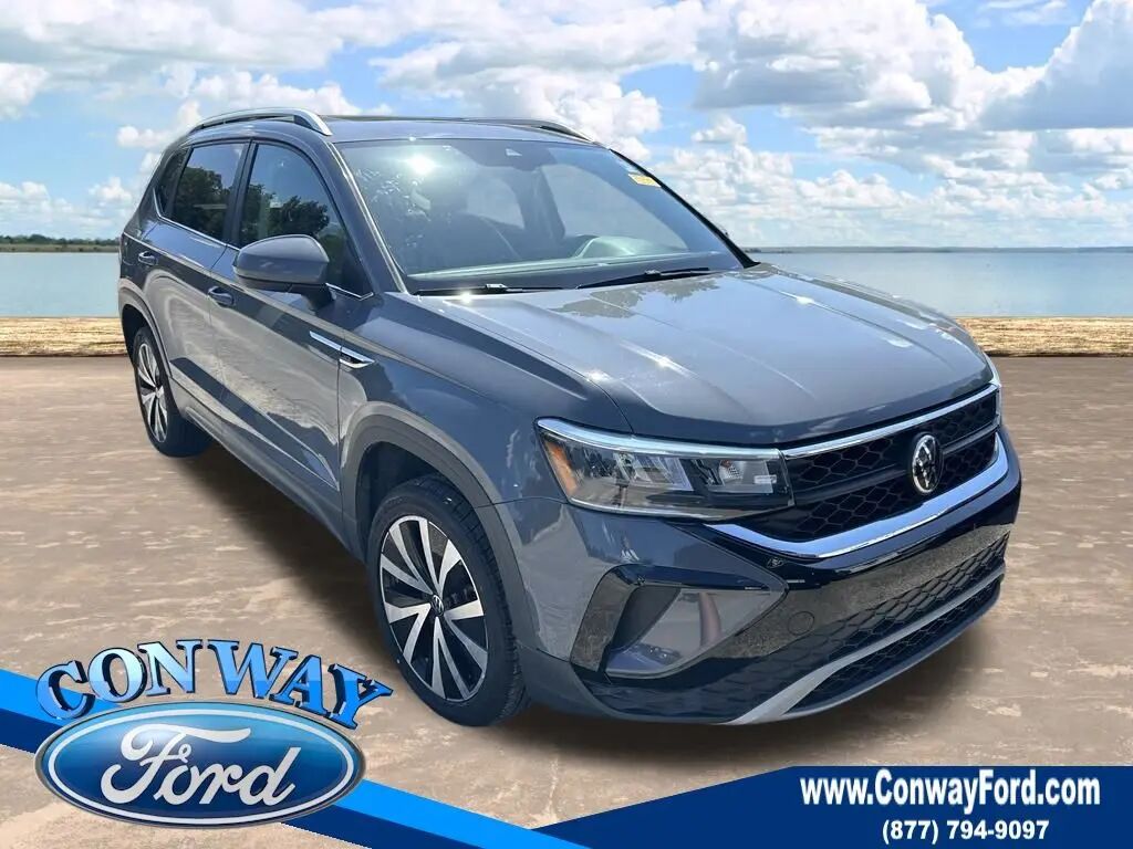 2022 Volkswagen Taos SE — photo 1 of 26