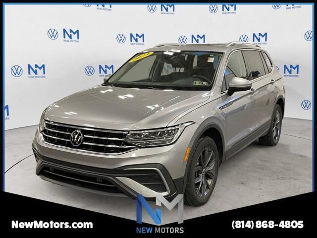 2023 Volkswagen Tiguan SE 4Motion — photo 1 of 13