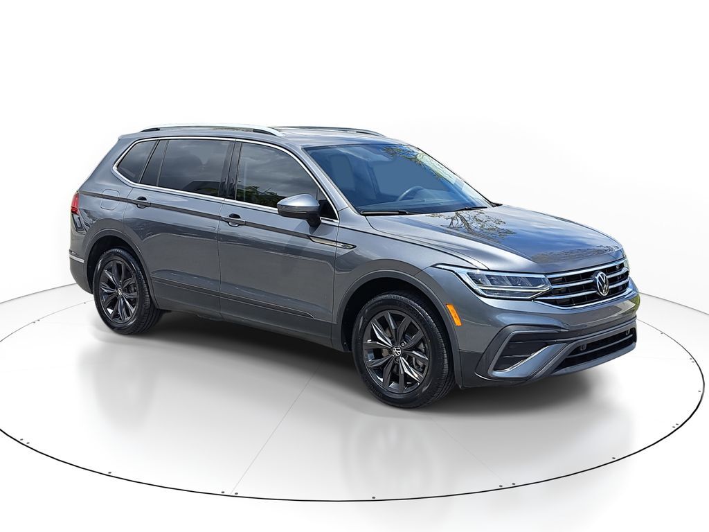 2024 Volkswagen Tiguan 2.0T SE — photo 1 of 13
