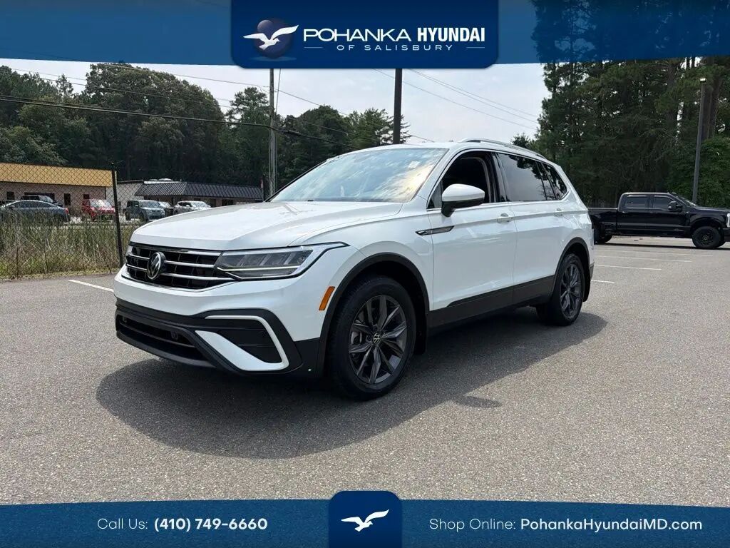 2023 Volkswagen Tiguan SE — photo 1 of 59