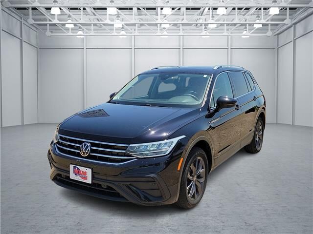 2023 Volkswagen Tiguan 2.0T SE Front-Wheel Drive — photo 1 of 13