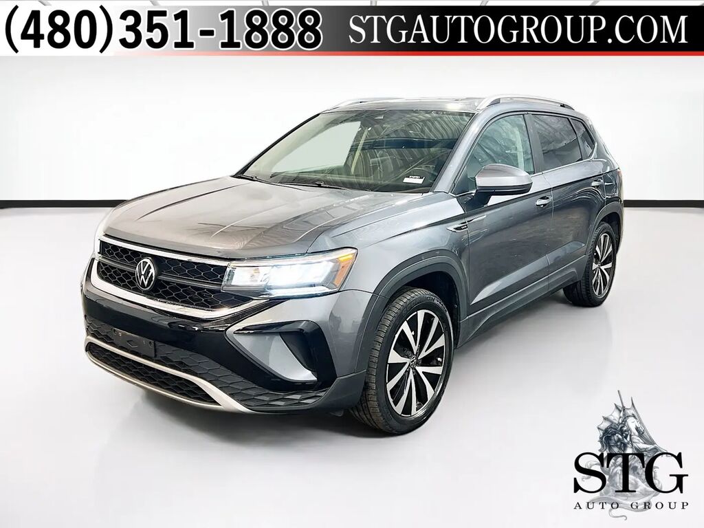 2023 Volkswagen Taos SE 4Motion — photo 1 of 13