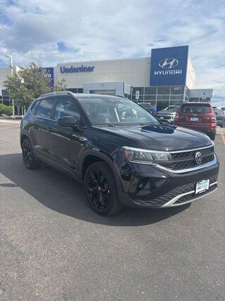 2023 Volkswagen Taos SE 4Motion — photo 1 of 12