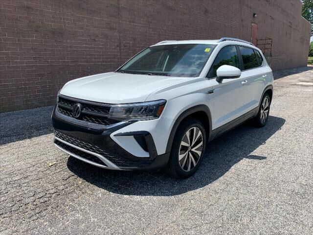 2023 Volkswagen Taos SE 4Motion