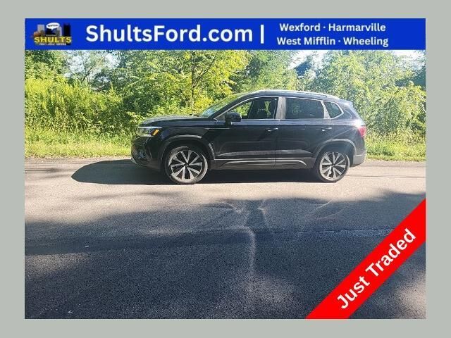 2022 Volkswagen Taos SE 4Motion