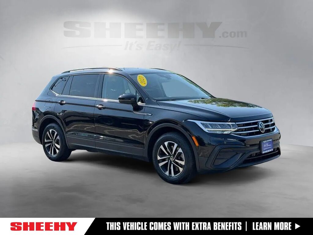 2023 Volkswagen Tiguan S — photo 1 of 10