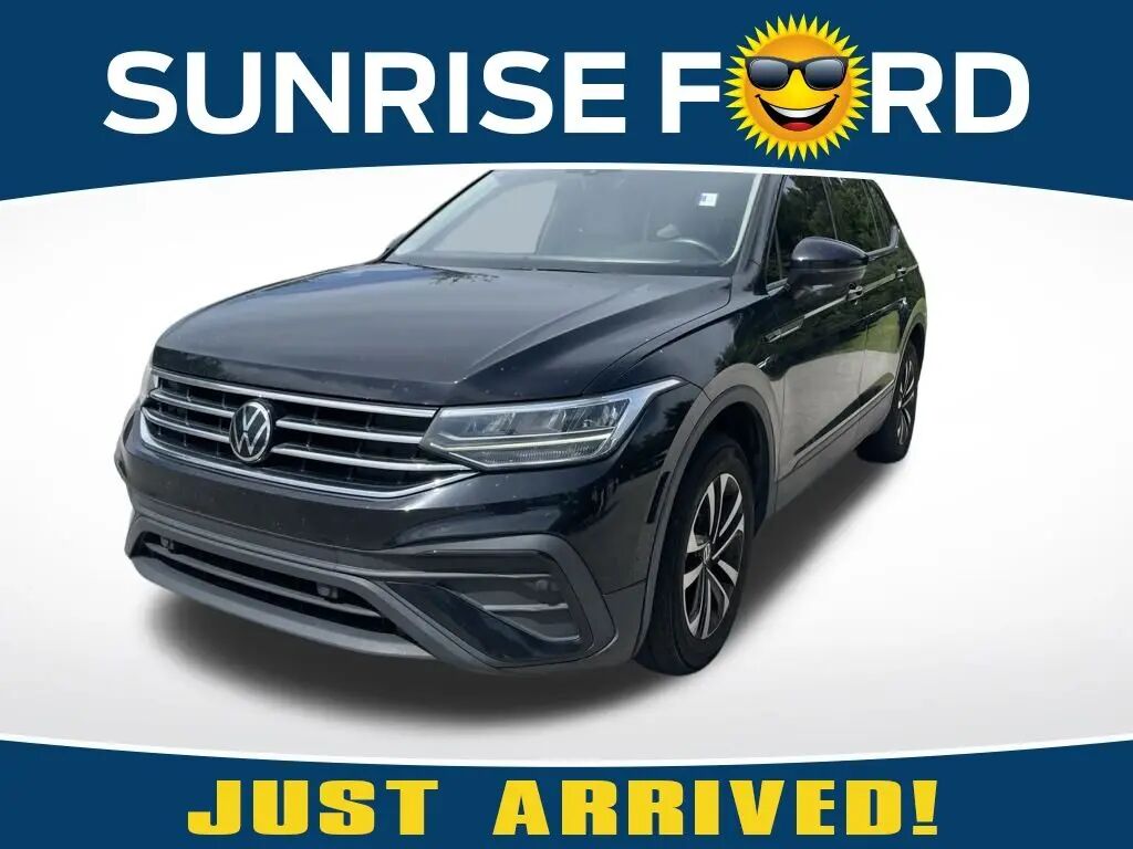 2023 Volkswagen Tiguan S — photo 1 of 13