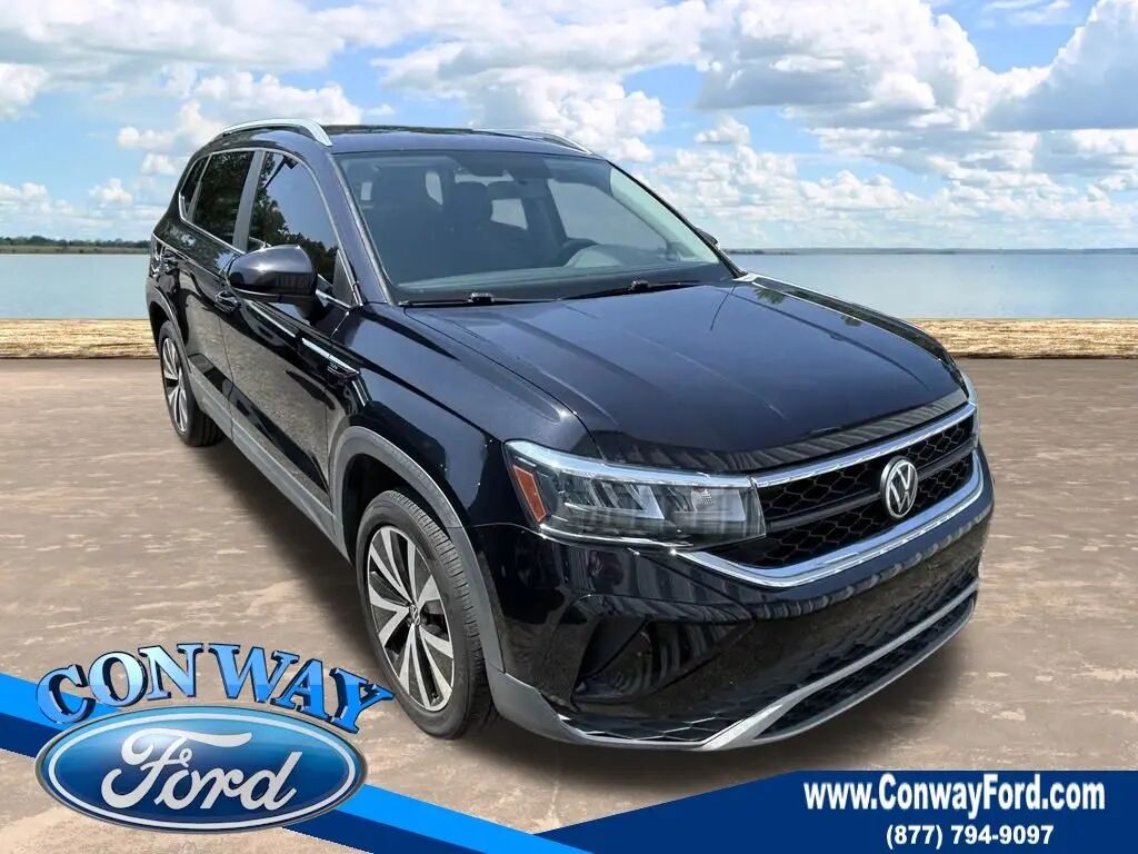 2022 Volkswagen Taos SE — photo 1 of 24