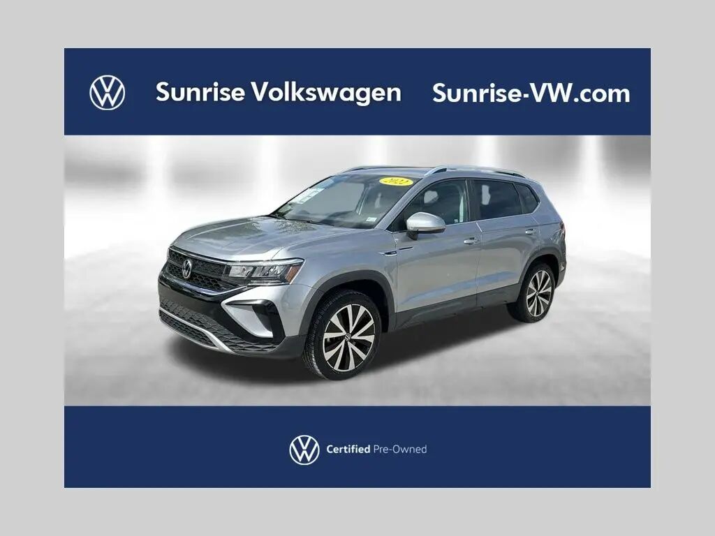 2022 Volkswagen Taos SE — photo 1 of 13