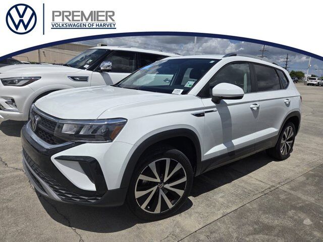 2022 Volkswagen Taos SE — photo 1 of 2