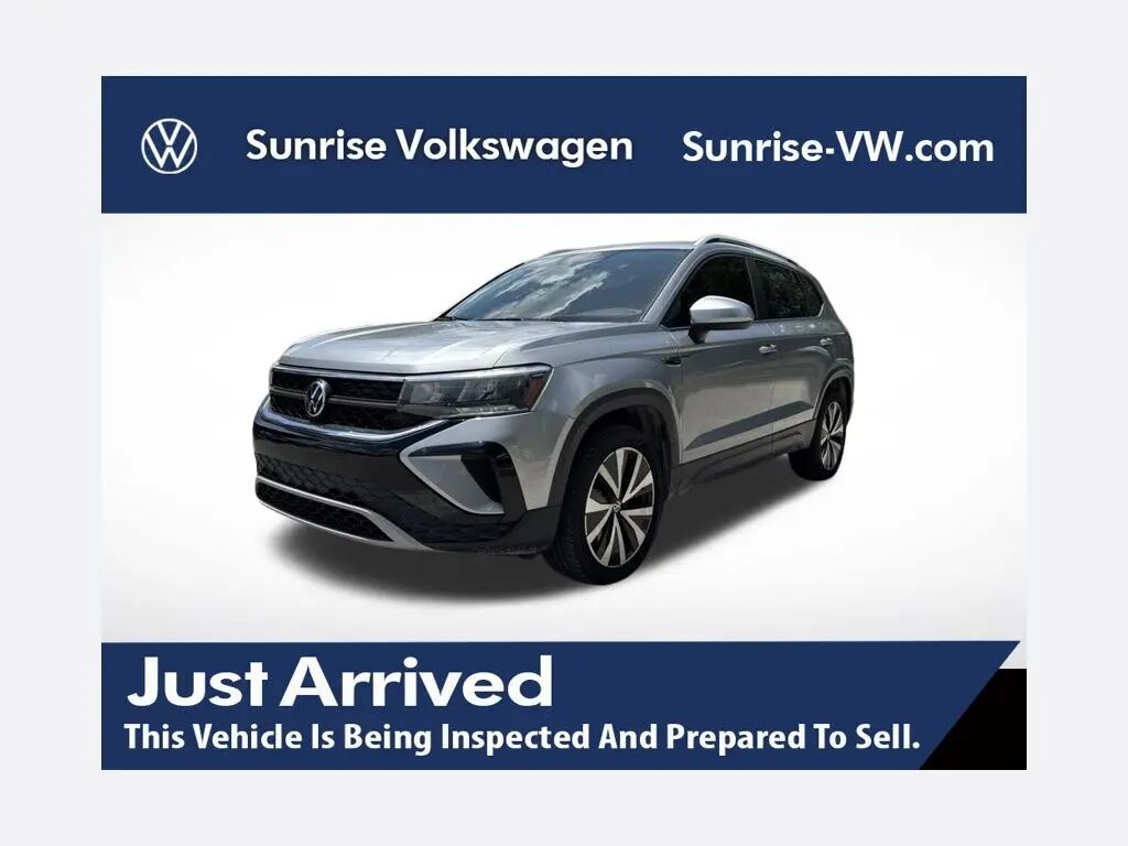 2022 Volkswagen Taos SE — photo 1 of 14