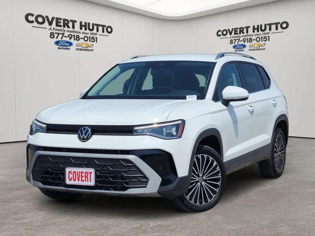 2025 Volkswagen Taos SE — photo 1 of 10