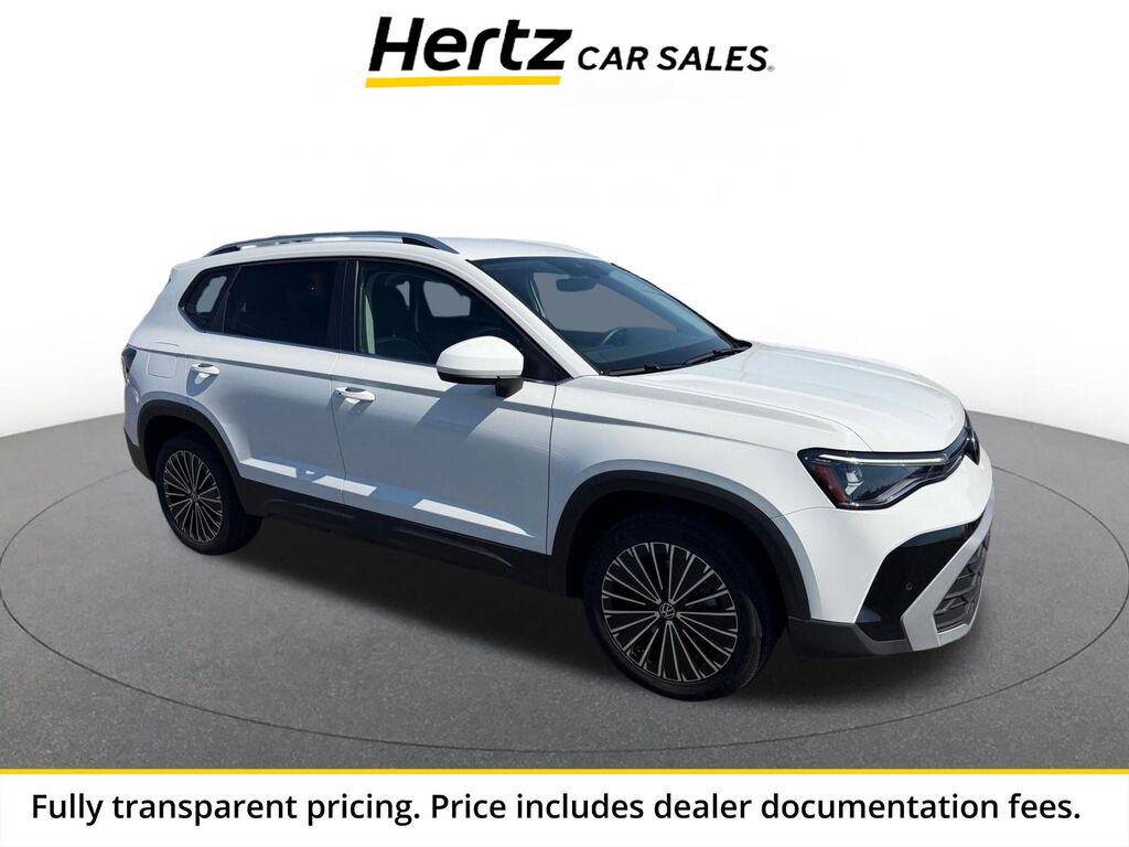 2025 Volkswagen Taos SE — photo 1 of 13