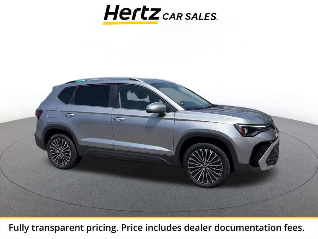 2025 Volkswagen Taos SE — photo 1 of 13