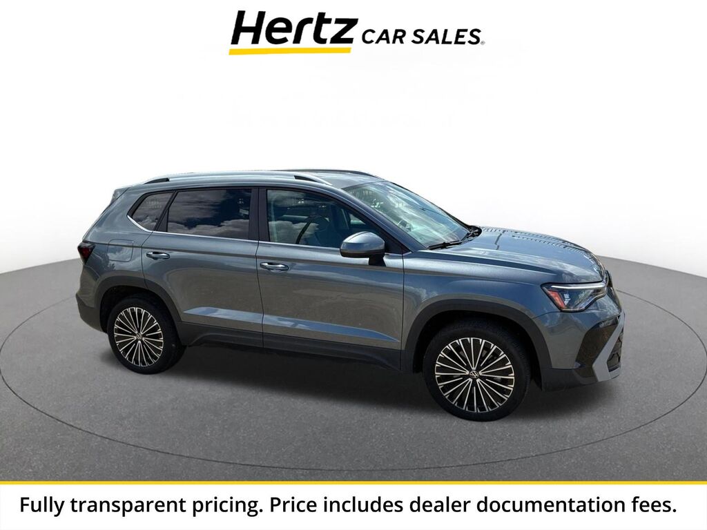 2026 Volkswagen Taos SE — photo 1 of 14