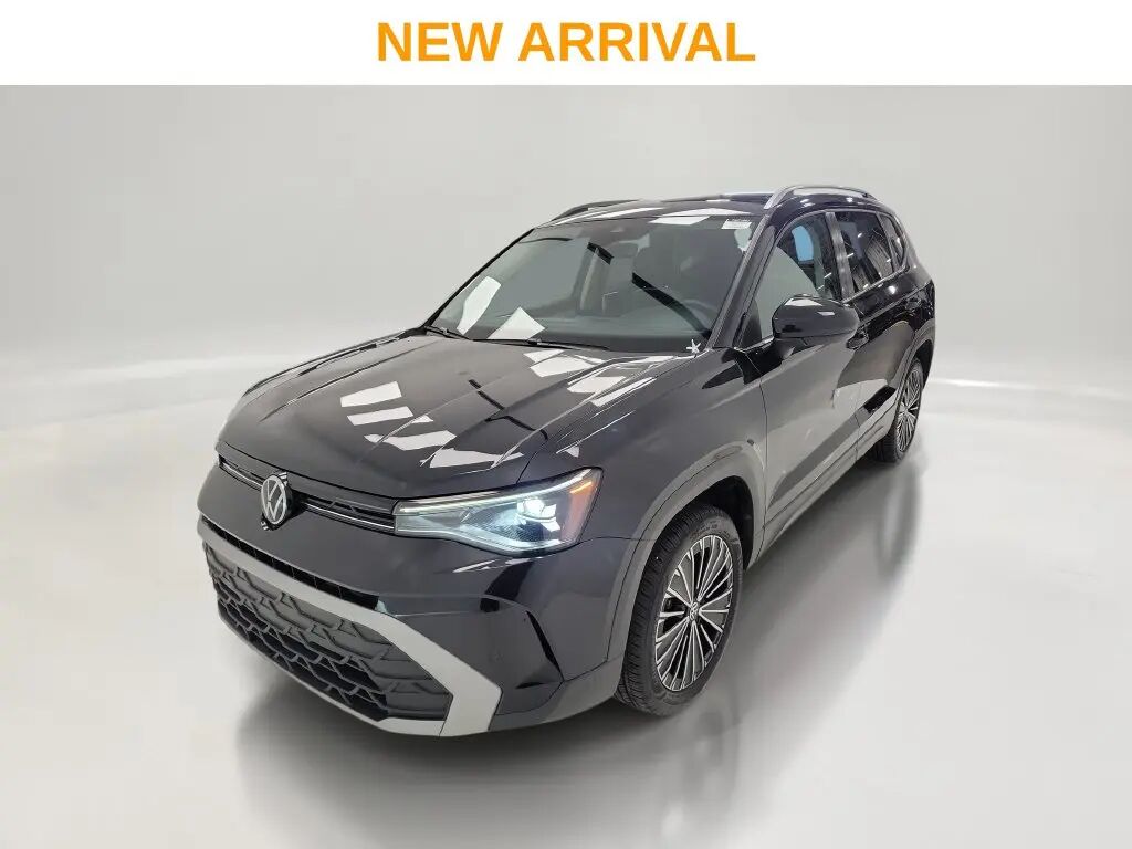 2025 Volkswagen Taos SE — photo 1 of 13