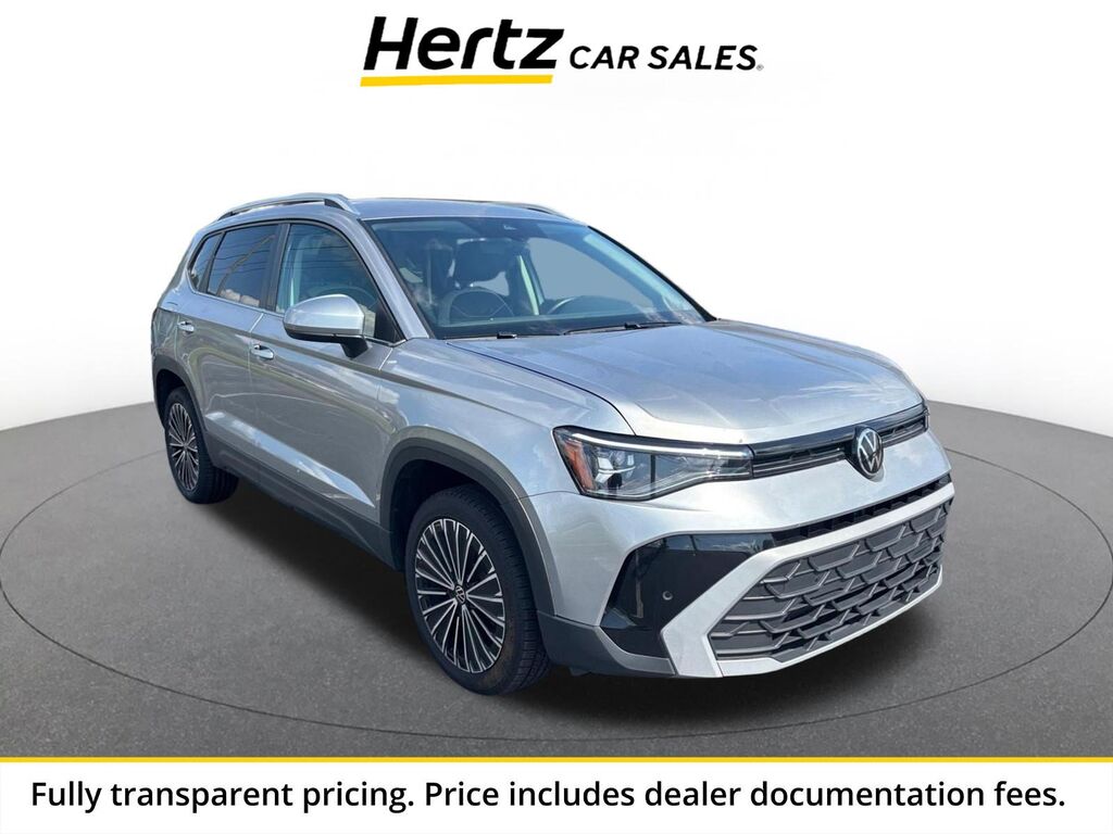 2025 Volkswagen Taos SE — photo 1 of 13