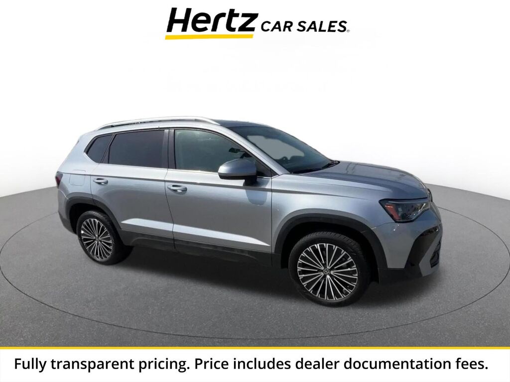 2025 Volkswagen Taos SE — photo 1 of 13