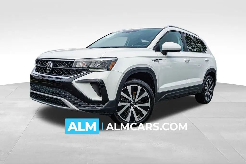 2024 Volkswagen Taos SE — photo 1 of 33