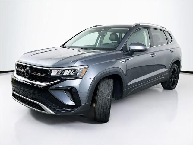 2023 Volkswagen Taos SE — photo 1 of 12