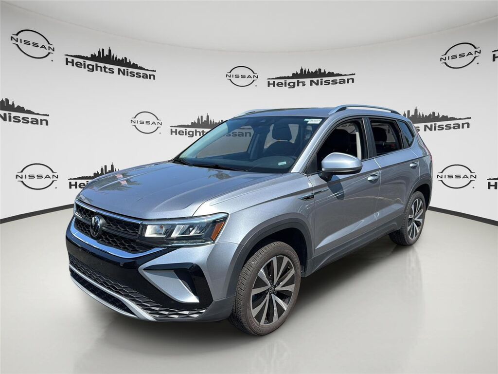 2024 Volkswagen Taos SE — photo 1 of 14