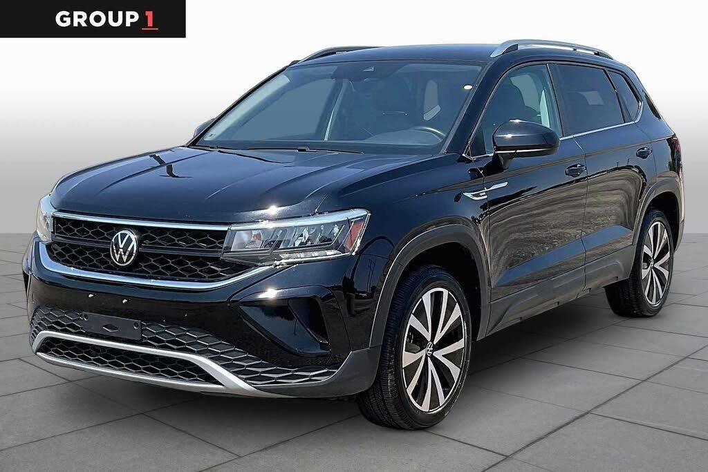 2024 Volkswagen Taos SE — photo 1 of 13