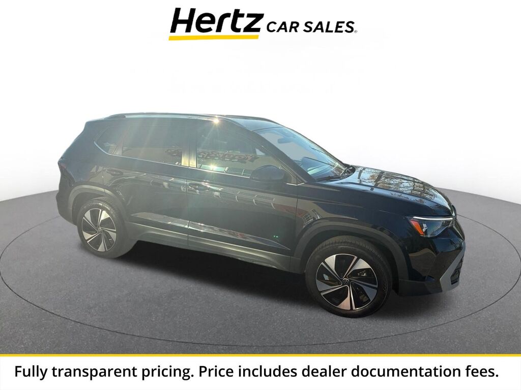 2025 Volkswagen Taos SE — photo 1 of 13